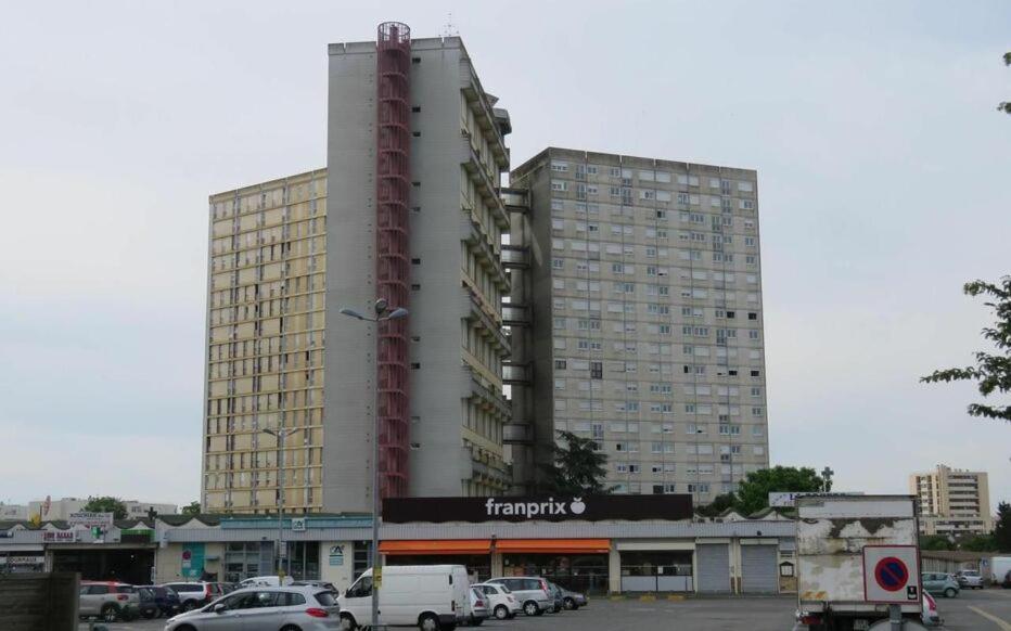 Appartement F3 -Plaisir Moins Cher - Jusqu'A 8Personnes Le Mee-sur-Seine Luaran gambar